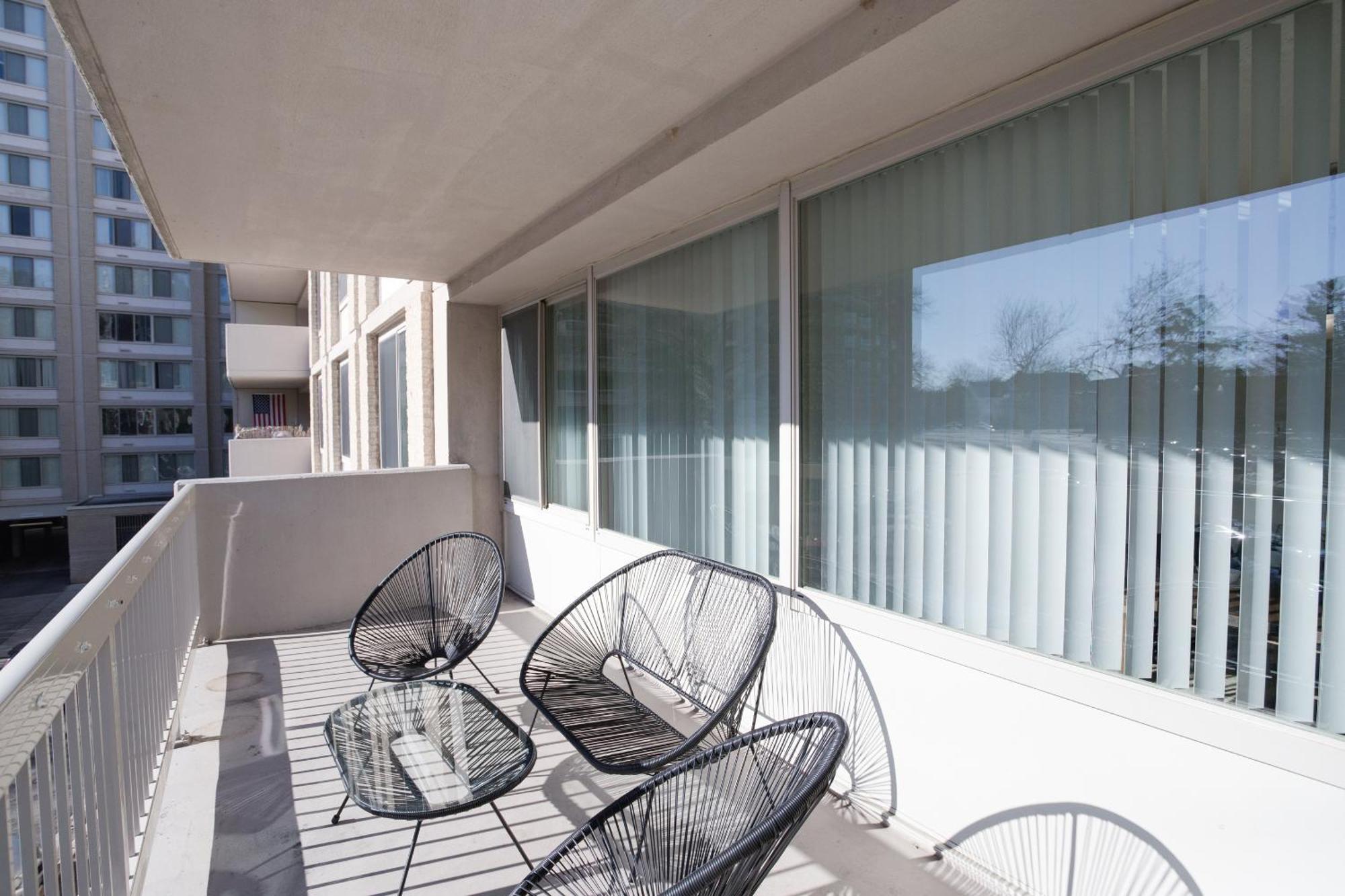 Spacious 2 Bedrooms Apt @Crystal City With Gym Arlington Buitenkant foto