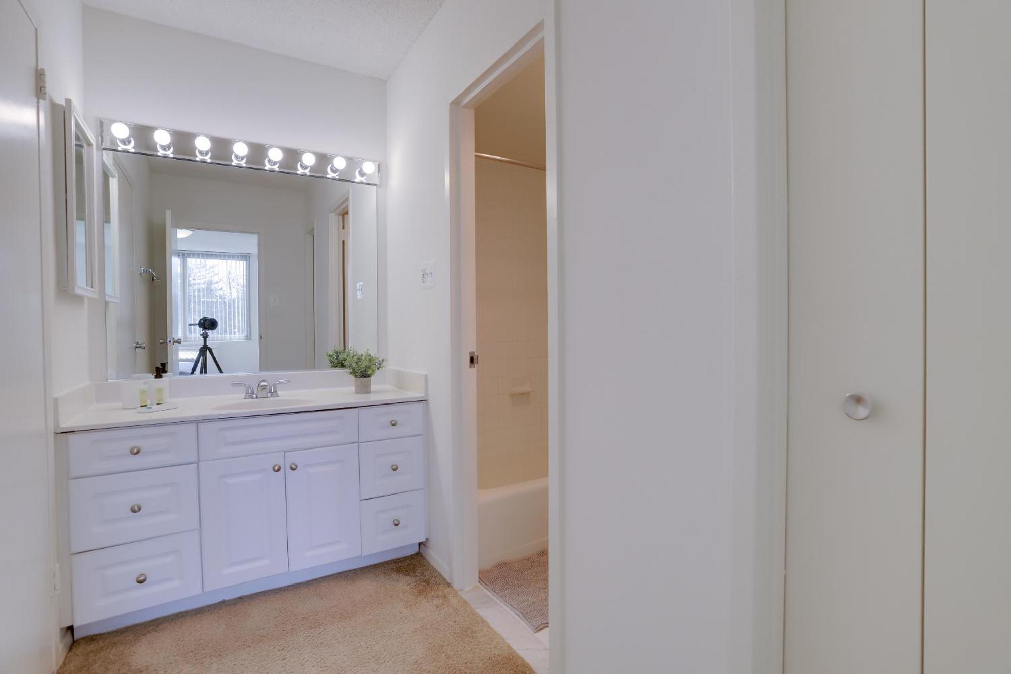 Spacious 2 Bedrooms Apt @Crystal City With Gym Arlington Buitenkant foto
