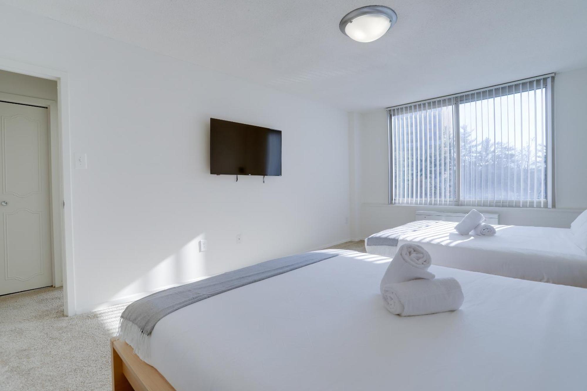 Spacious 2 Bedrooms Apt @Crystal City With Gym Arlington Buitenkant foto