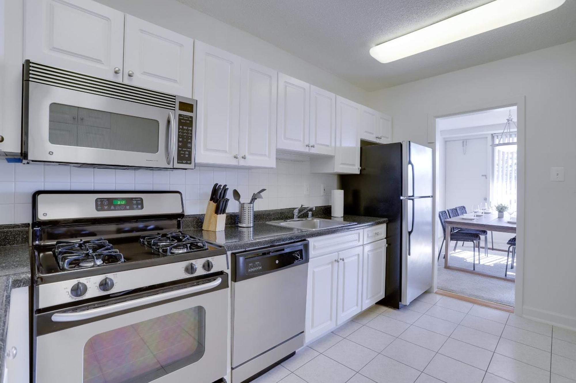 Spacious 2 Bedrooms Apt @Crystal City With Gym Arlington Buitenkant foto