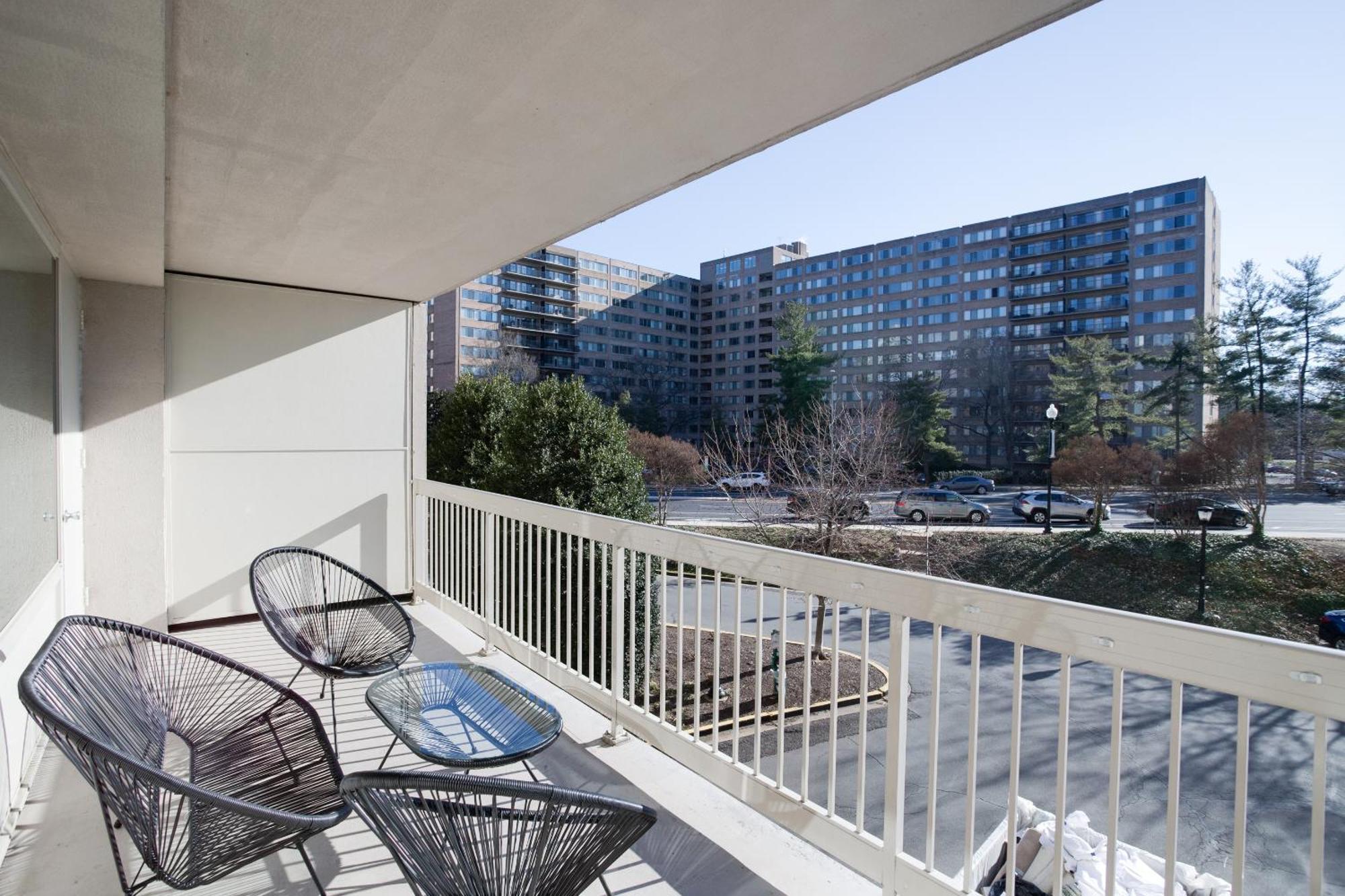 Spacious 2 Bedrooms Apt @Crystal City With Gym Arlington Buitenkant foto