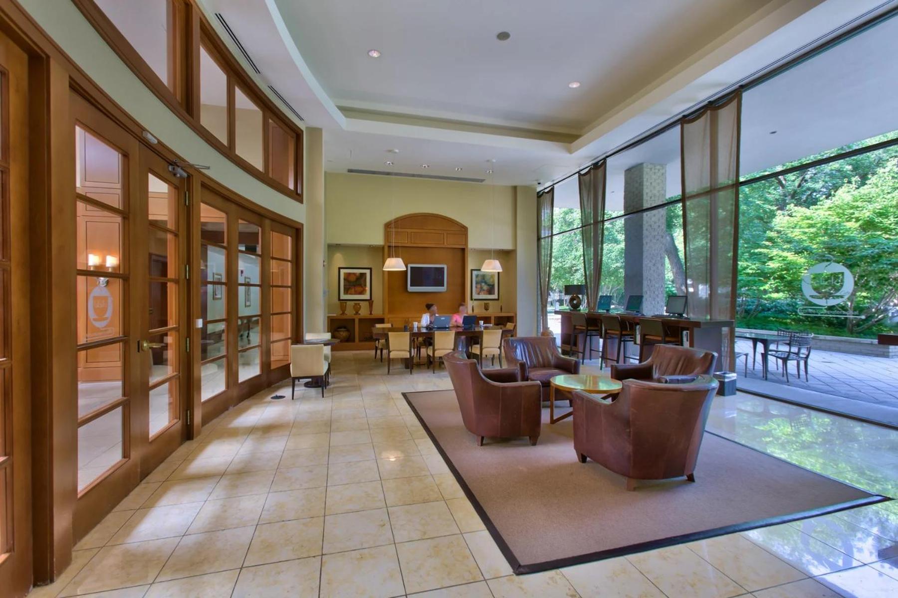 Spacious 2 Bedrooms Apt @Crystal City With Gym Arlington Buitenkant foto